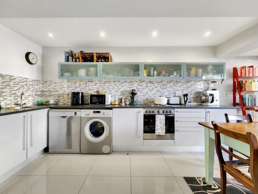 2 Bedroom Property for Sale in Sea Point Western Cape